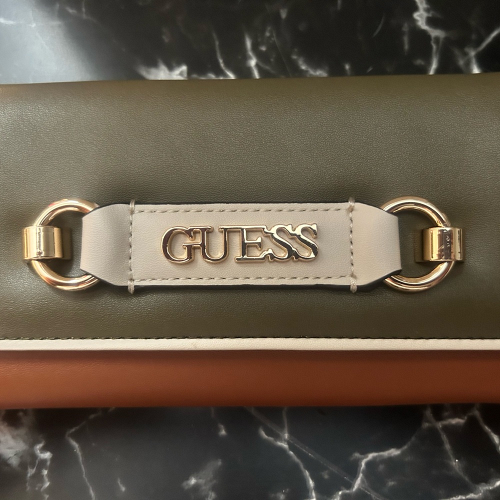 Guess trifold wallet